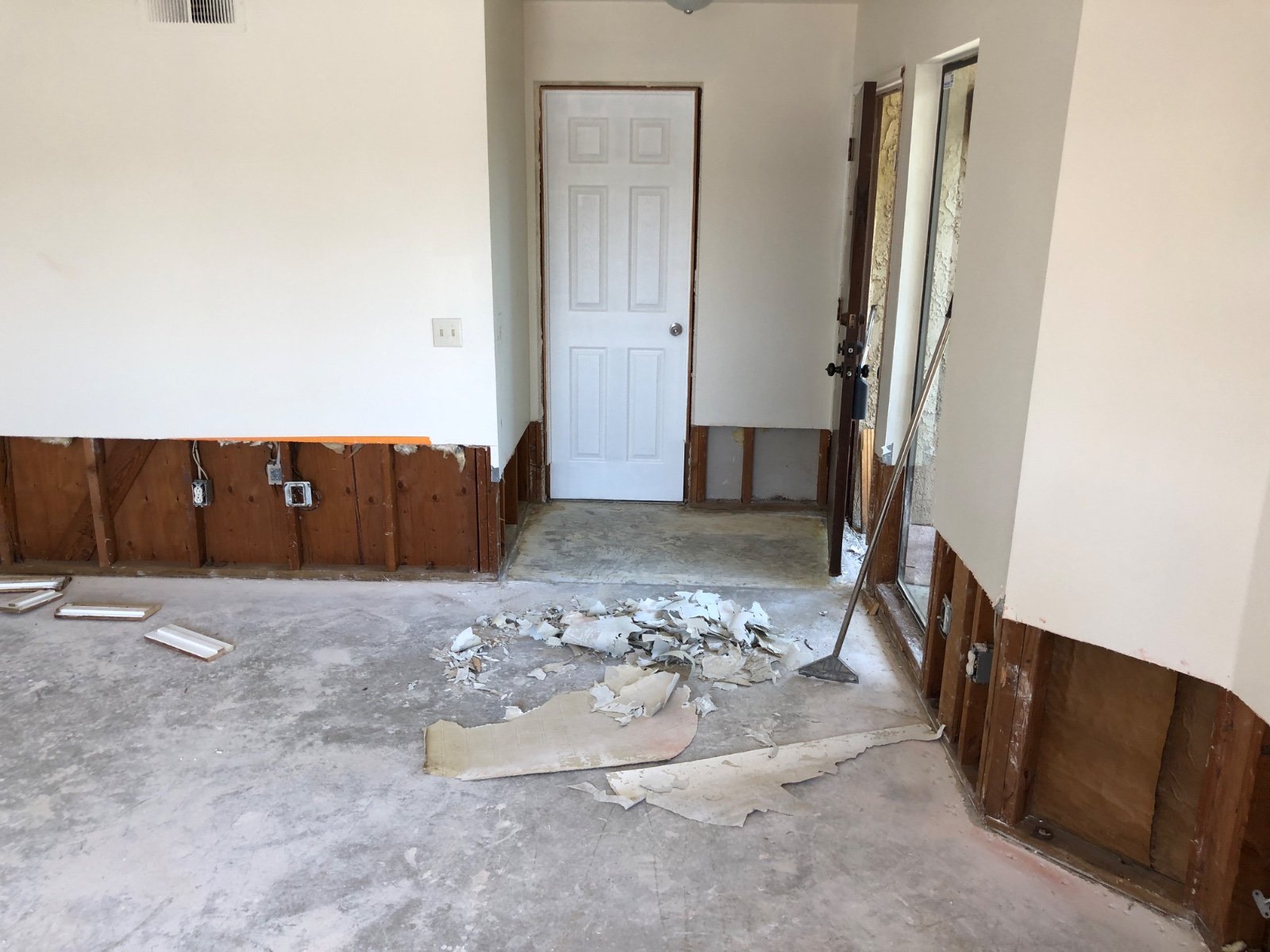 Seal Pet Urine Odor in Subfloor and Concrete